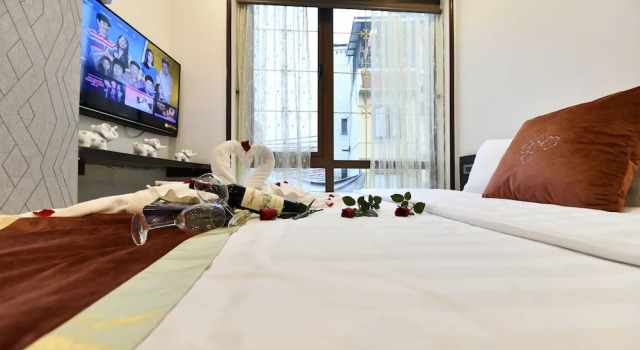 Двухместный номер Deluxe Kingdom Hanoi Hotel