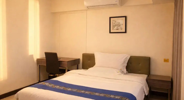 Полулюкс с балконом Extremeli Suites