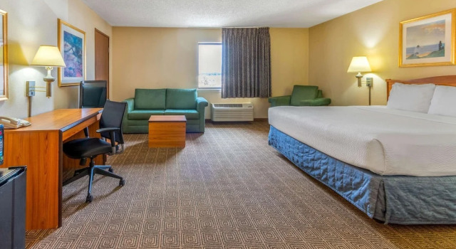Двухместный номер Executive с видом на бассейн La Quinta Inn & Suites by Wyndham Las Cruces Organ Mountain
