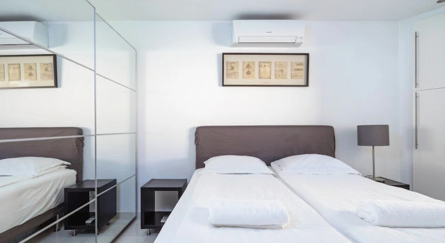 Lovely Beachfront Apartment Ref 88