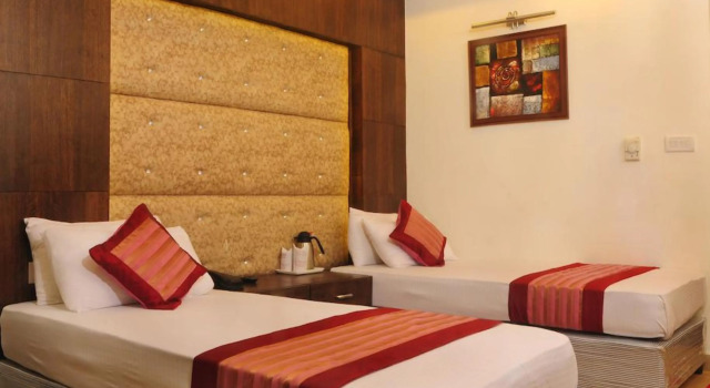 OYO 2202 Hotel City Heights, Забронировать Отель Отели Нью-Дели с завтраком, Завтраки