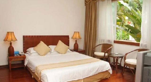 Guantang Hot Spring Resort, Rezervați Stațiune Hoteluri în Hainan cu parcare, Parcare