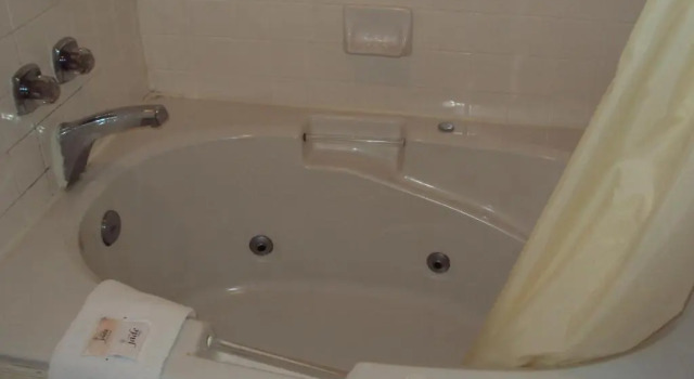 Standard Zimmer Executive Inn