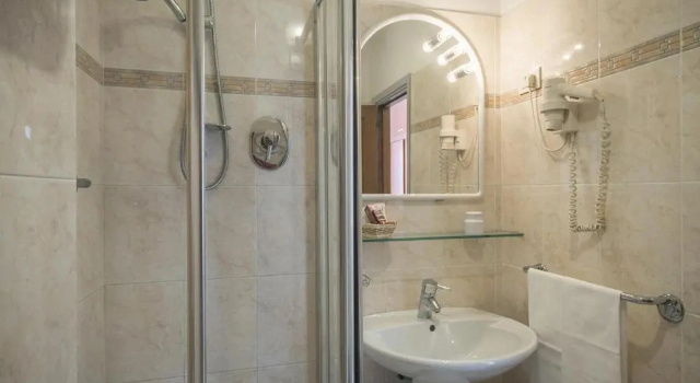 Четырёхместный номер Classic Grifone Hotel
