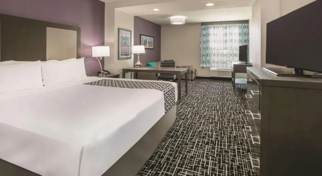Двухместный номер Executive La Quinta Inn & Suites by Wyndham Dallas/Fairpark