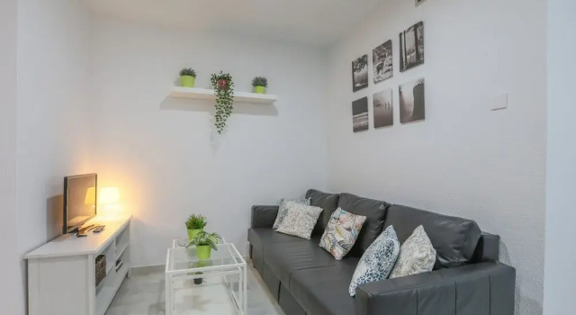 Апартаменты Divina in Sevilla With 1 Bedrooms and 1 Bathrooms