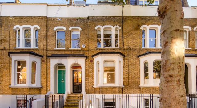 10 Mins Walk to The Oval The Kennington Retreat