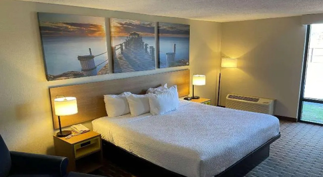 Трёхместный номер Standard Days Inn by Wyndham Fayetteville-South/I-95 Exit 49