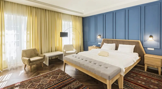 Grand Hotel, Book Hotel Hotels in Cetinje County with a Pool, Swimming Pool