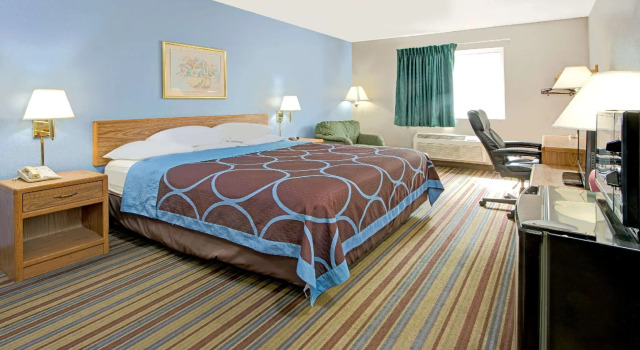 Двухместный номер Standard Super 8 by Wyndham Pontoon Beach IL/St. Louis MO Area