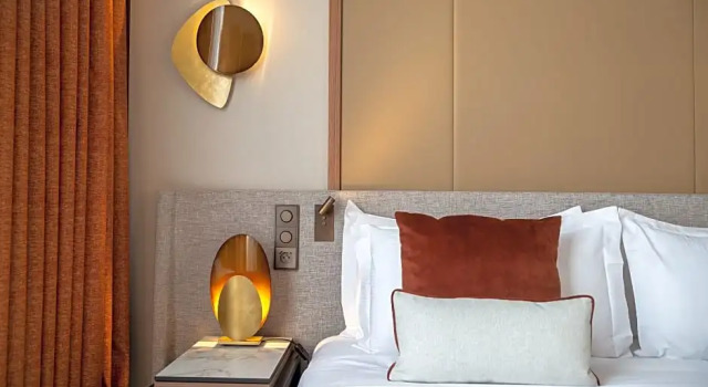 Двухместный номер Classic с балконом и с видом на город InterContinental Paris Champs Elysées Etoile by IHG