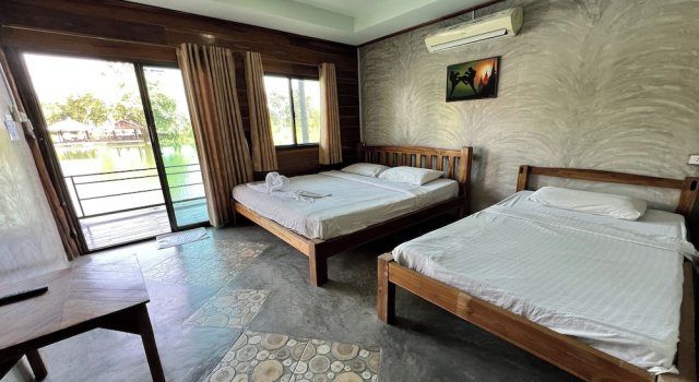 Номер Standard с видом на озеро Rabiangmai Resort