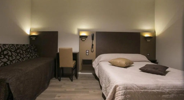Трёхместный номер Standard Hôtel et Restaurant du Col Osquich