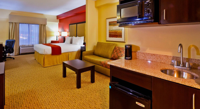 Двухместный люкс Holiday Inn Express Nashville-Opryland by IHG