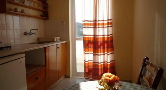 Haris Apartments