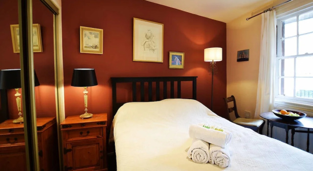 Апартаменты JOIVY Bohemian Writers Retreat in Heart of The Old Town