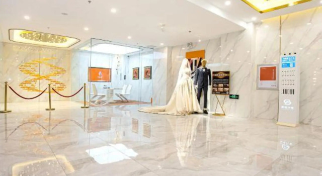 Liaoyuan Boyuehui Hotel, Rezerwuj Hotel Hotele 4-gwiazdkowe w Jilin, 4*