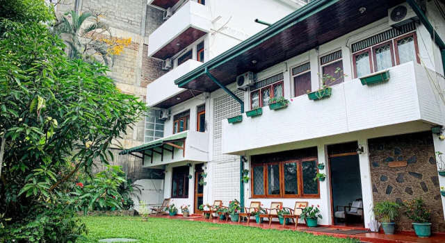 Sharon Inn, Забронировать Отель Отели Канди с парковкой, рядом с Железнодорожный вокзал Канди, Парковка