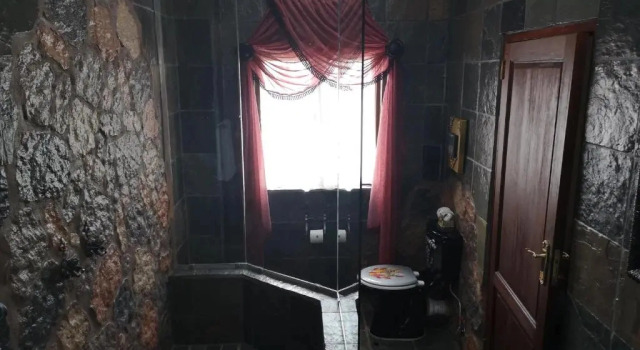 Номер Deluxe с балконом Excalibur Boutique Hotel