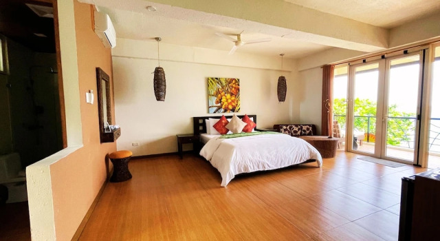 Номер Standard Sunset at Aninuan Beach Resort