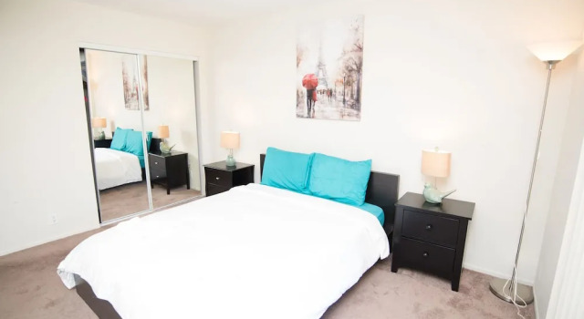 Апартаменты Classic Strathmore Apartments