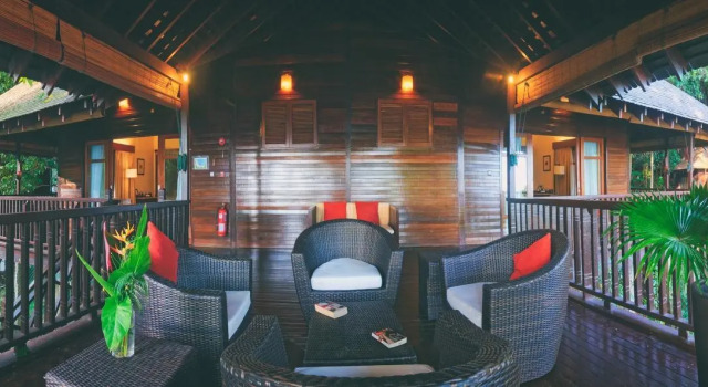 Люкс Deluxe Bunga Raya Island Resort & Spa
