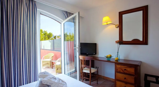 Одноместный номер Superior с балконом Hotel Cala Sant Vicenç