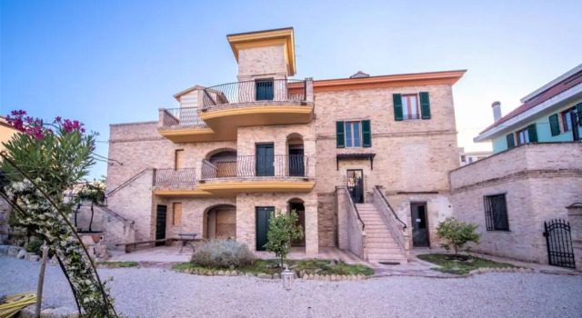 Residenza Antolina per un soggiorno a 5 stelle, Rezervovat Hotel San Benedetto del Tronto 