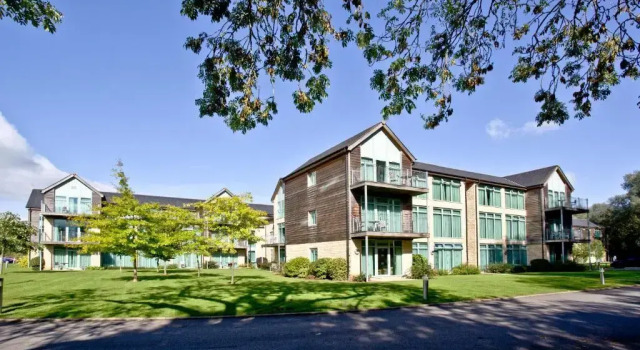 Апартаменты De Vere Cotswold Water Park Apartments