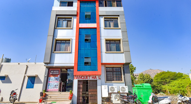 Fabhotel The Sunrise, Забронировать Отель Отели штата Раджастхана с парковкой, Парковка