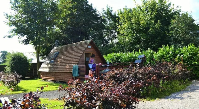 Капсула Royal Umpire Caravan Park