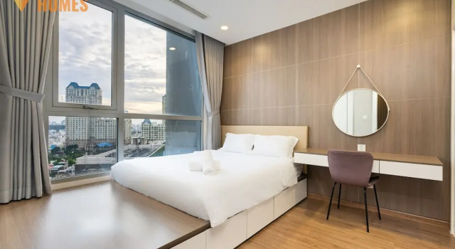 Апартаменты с 3 комнатами с балконом и с видом на город SaigonHomes in Vinhomes Central Park