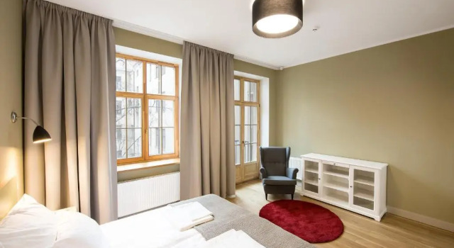 Апартаменты с 2 комнатами с балконом Отель Riga Lux Apartments - Skolas