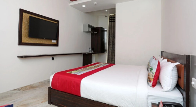 OYO 10191 Hotel Vinayak INN, Забронировать Отель Отели штата Раджастхана с парковкой, Парковка
