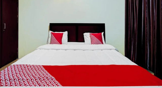 Номер Economy OYO 90331 Hotel Toba Shanda
