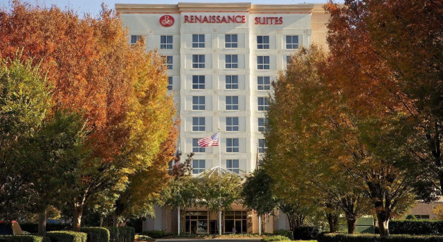 Renaissance Charlotte Suites