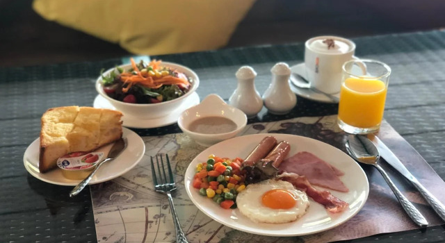 Third Rock Hostel (SHA Extra Plus)