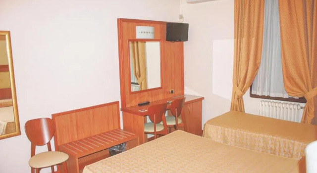 Трёхместный номер Standard Piccolo Hotel