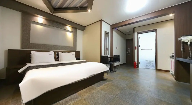 Gyeongju Yes Unmanned Hotel, Забронировать Отель Отели провинции Кёнсан-Пукто с парковкой, Парковка