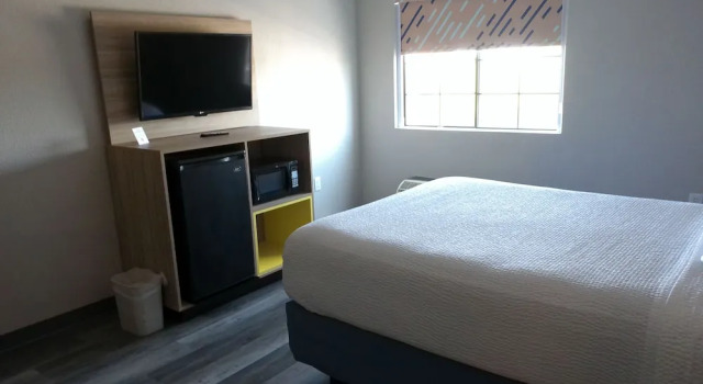 Двухместный семейный люкс Days Inn & Suites by Wyndham Tucson/Marana
