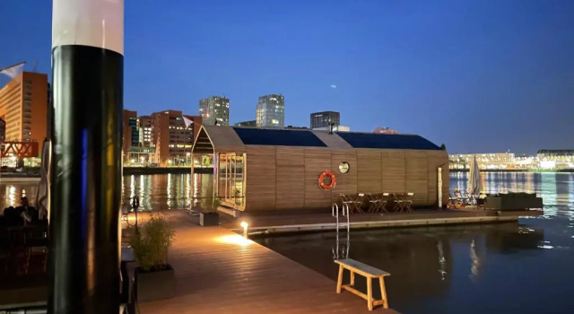 Wikkelboat Nr5 at Floating Rotterdam Rijnhaven, Забронировать Отель Scheepvaartkwartier Роттердам, рядом с Рейнхафен