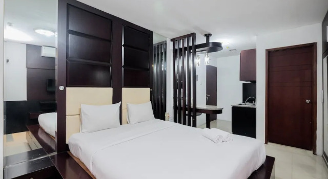 Номер Standard Comfort Living Studio Apartment At Mangga Dua Residence