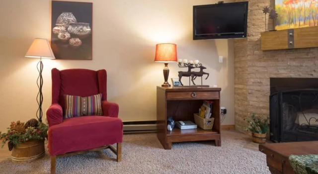 #213 1br Snowcrest Condo Walk 2 Lift