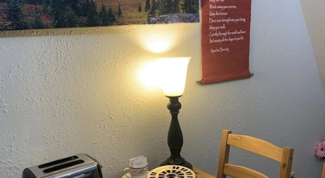 Трёхместный люкс Mountain Meadows Inn & Chalet Suites