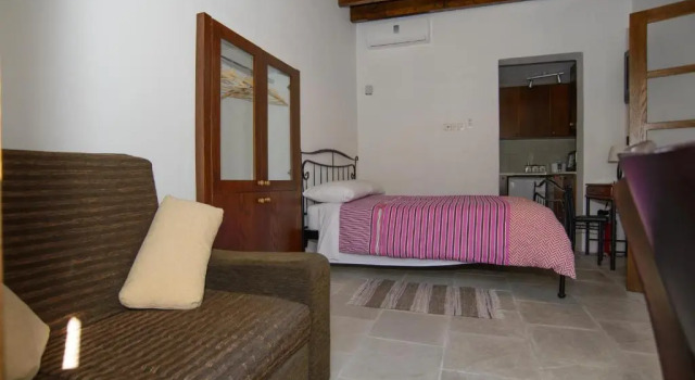 Студия Kozakos Luxury House