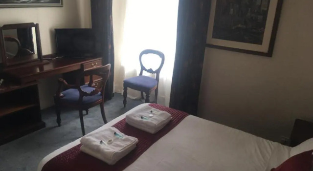 Номер Classic The White Hart Hotel