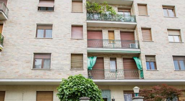 Lorenteggio Studio Apt