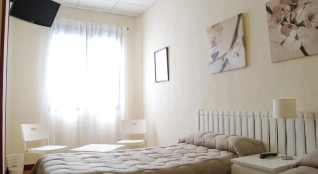 Четырёхместный номер Standard Hostal America
