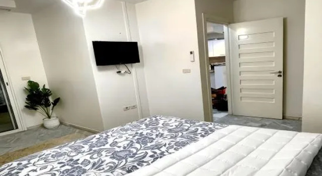 Апартаменты Cozy 1BR Retreat, Steps to Sand