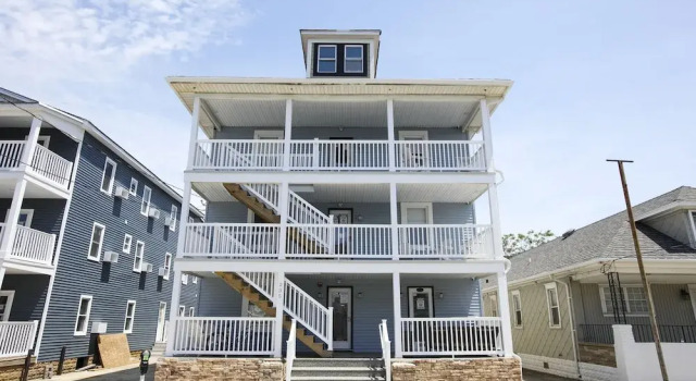Garfield Beach House, Забронировать Отель Вайлдвуд The Wildwoods